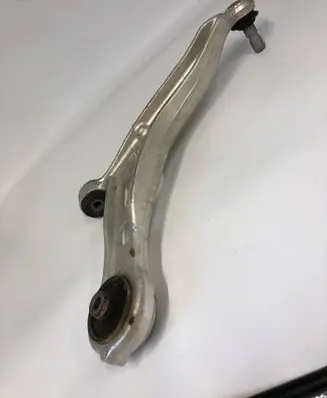 Nissan Qashqai J12 Front lower control arm/wishbone 545706ra0a