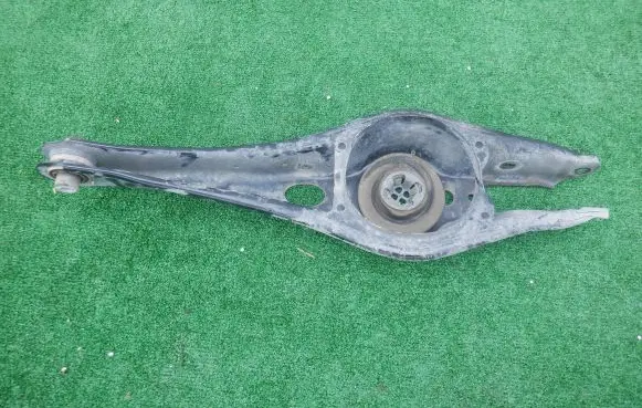 Volkswagen Golf VII Rear upper control arm/wishbone 5Q0505371B