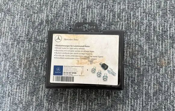 Mercedes-Benz CLA C117 X117 W117 Nuts/bolts 