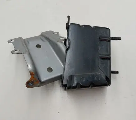 Nissan Leaf II (ZE1) Rear shock/impact absorber stay/bar 