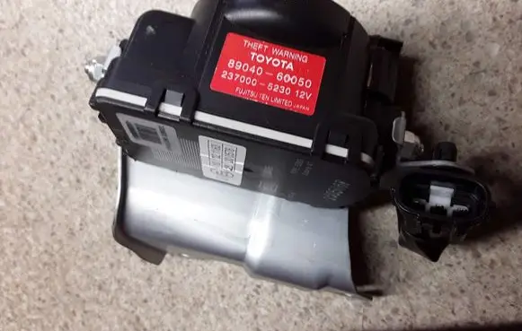 Toyota Land Cruiser (J150) Alarm system siren 8904060050