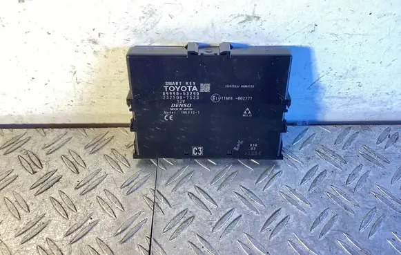 Lexus IS III XE30 Other control units/modules 8999053290 2325007533