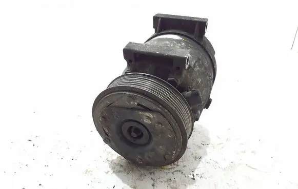 Renault Master II Air conditioning (A/C) compressor (pump) 8200200671