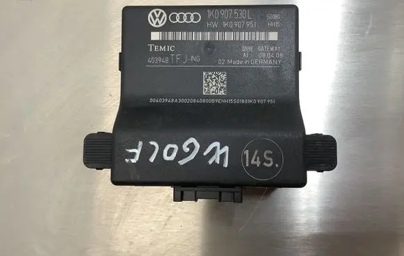 Volkswagen Golf V Gateway control module 1K0907530L 1K0907951