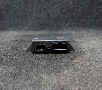 Audi A4 S4 B8 8K Gateway control module 8T0907468F