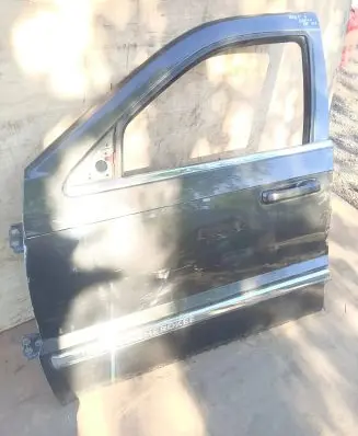 Jeep Grand Cherokee (WK) Front door