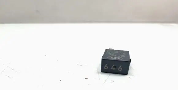 Volkswagen PASSAT CC Other relay 4H0951253C