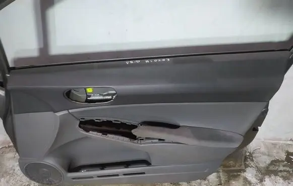 Honda Civic Front door card panel trim