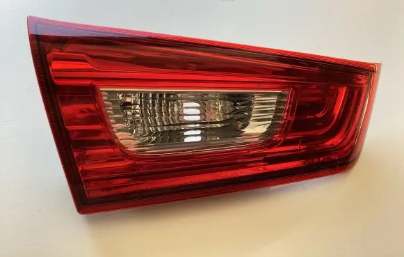 Mitsubishi ASX Tailgate rear/tail lights P9373