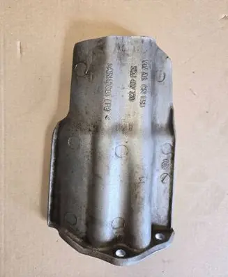 Volkswagen Tiguan Other engine bay part 5QJ407720