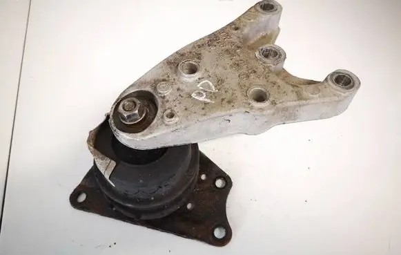 Engine mount bracket