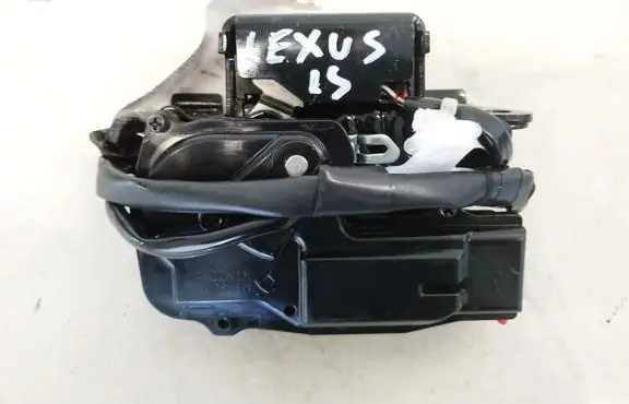 Lexus IS 200-300 Tailgate/trunk/boot lock/catch/latch