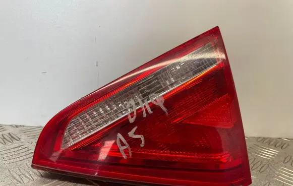 Audi A5 8T 8F Tailgate rear/tail lights 8T0945094