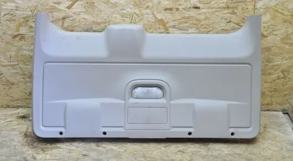 Tailgate trim