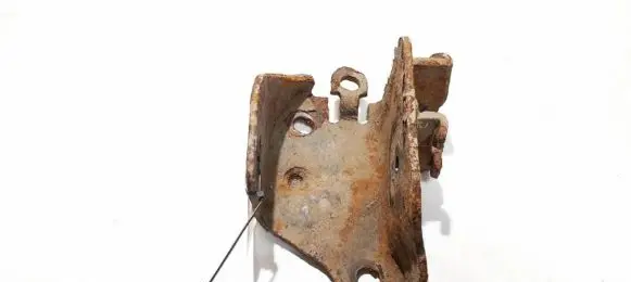Renault Clio III Bracket in trunk/boot 