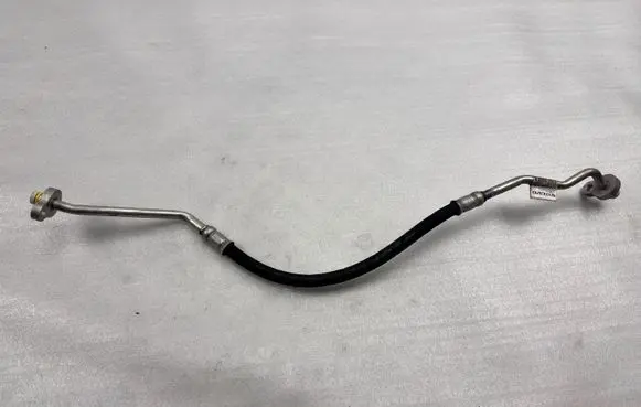 Volvo XC90 Air conditioning (A/C) pipe/hose 32226282