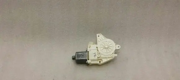Mercedes-Benz GLK (X204) Front door window regulator motor A2048200242