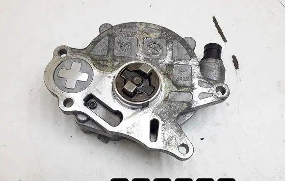 Volkswagen Tiguan Vacuum pump 03L145100