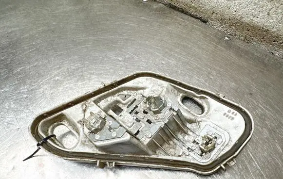 Opel Meriva B Tail light bulb cover holder 21632201