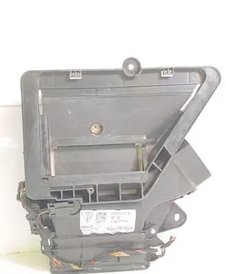 Porsche Panamera (970) Rear air vent grill 97057221101