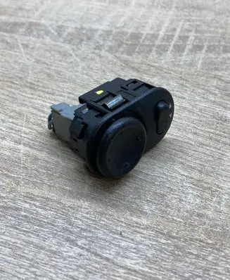 Opel Corsa C Wing mirror switch 09226861