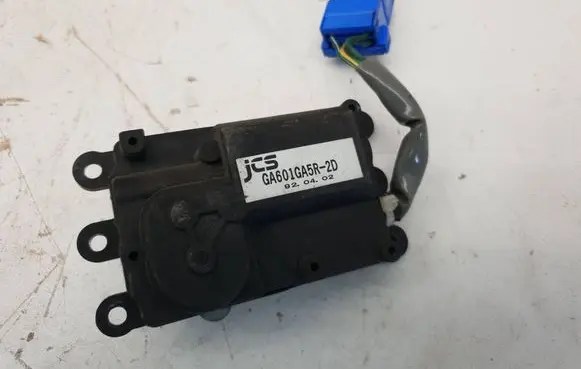 Mazda Xedos 6 Air flap motor/actuator GA601GA5R2D 920402