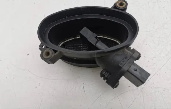 BMW 5 E39 Mass air flow meter 0928400314 247002