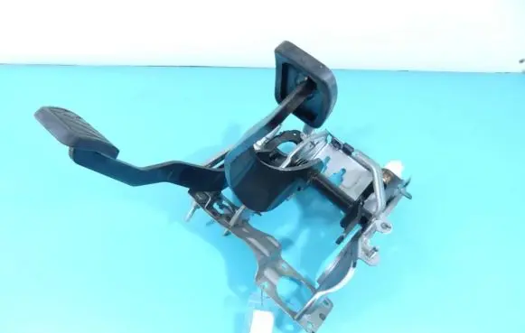 Suzuki Kizashi Pedal assembly IMPRK1301271
