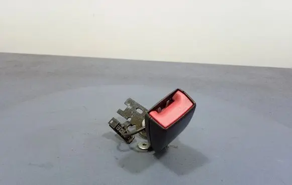 Mercedes-Benz AMG GT R190 C190 Front seatbelt A2908600900