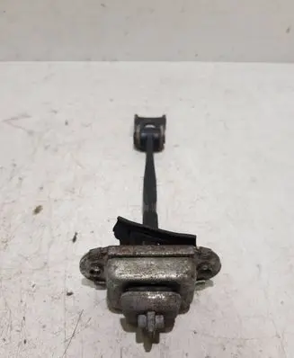 Skoda Octavia Mk2 (1Z) Front door check strap stopper 1Z0837249