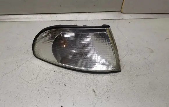 Audi A4 S4 B5 8D Front indicator light 183565B