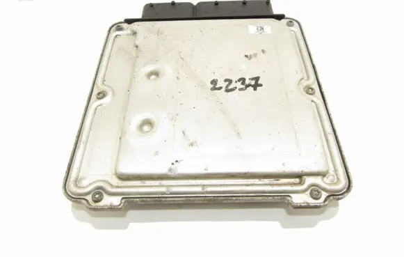 Hyundai Santa Fe Engine control unit/module 0281016511