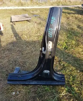 KIA Ceed Pillar (middle) 