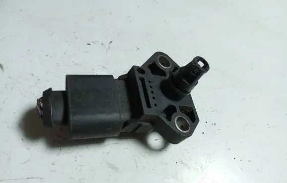 Volkswagen Touran I Air pressure sensor 038906051B 0281002399