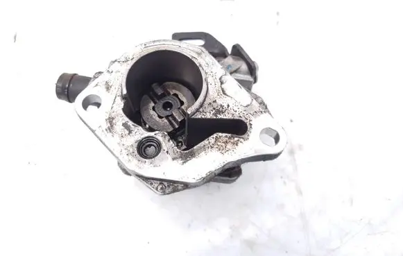 Renault Clio IV Vacuum pump 45505272R 705641000