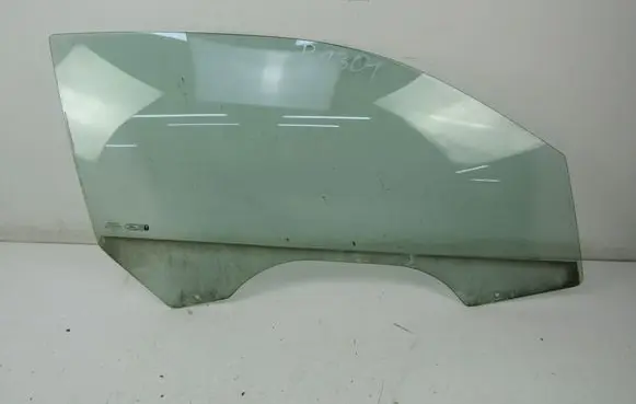 Ford Fiesta Front door window glass four-door 