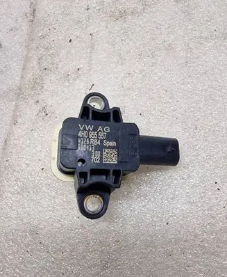 Audi A8 S8 D4 4H Airbag deployment crash/impact sensor 4H0955557 110413 4128RB4