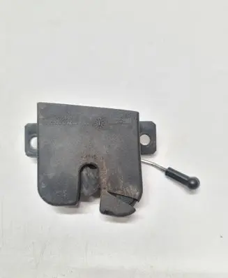 Volkswagen Caddy Rear door lock 2K0827506A