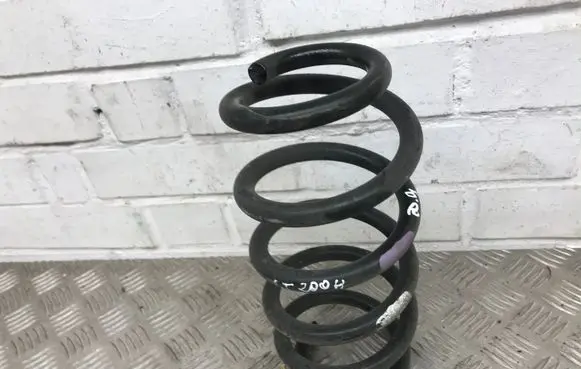 Lexus CT 200H Rear coil spring