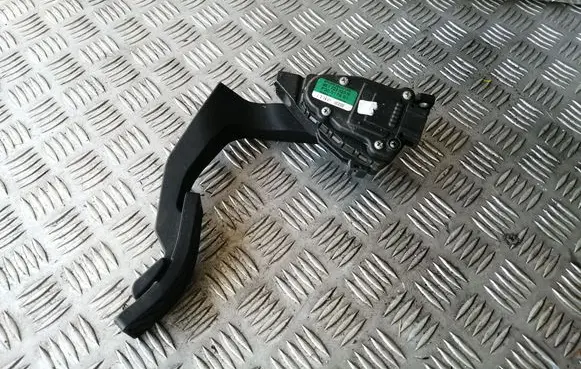 Audi A8 S8 D3 4E Accelerator throttle pedal 4E1723523H