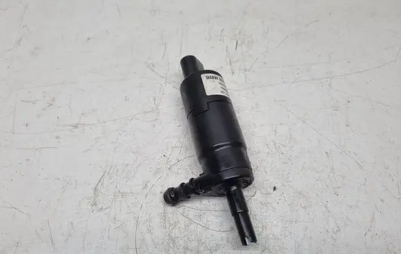 BMW 5 E60 E61 Headlight washer pump 8377430