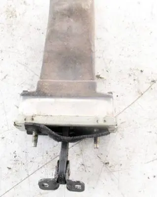 Land Rover Discovery 3 - LR3 Rear door check strap stopper 5173991