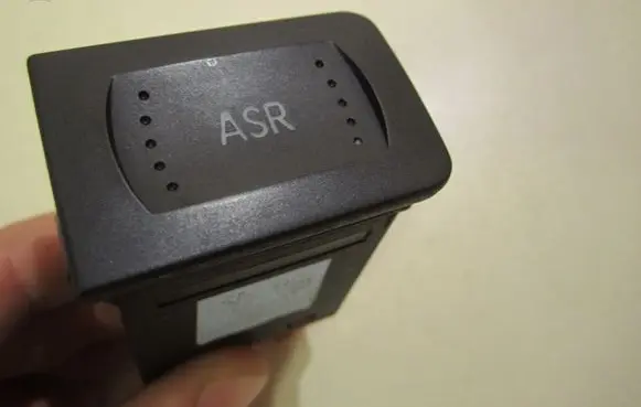 Traction control (ASR) switch