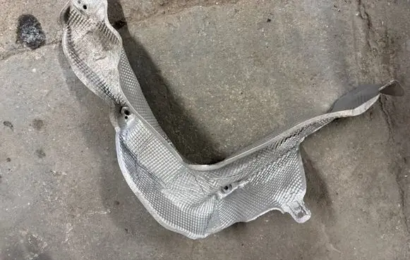 Seat Leon (5F) Exhaust heat shield 5Q0825735A