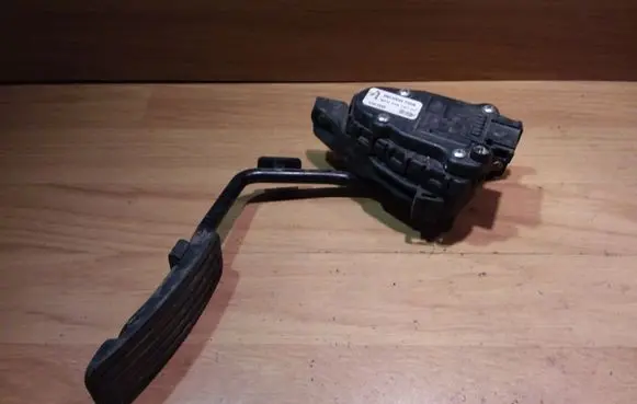 Jaguar S-Type Accelerator throttle pedal 2R839F836APIA428