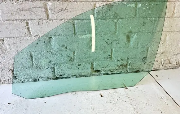 Volvo S80 Front door window glass four-door 43R001106 E000186 DOT57M53AS2