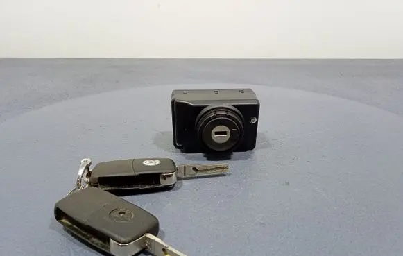 Volkswagen Touareg I Ignition lock 3D0905865D