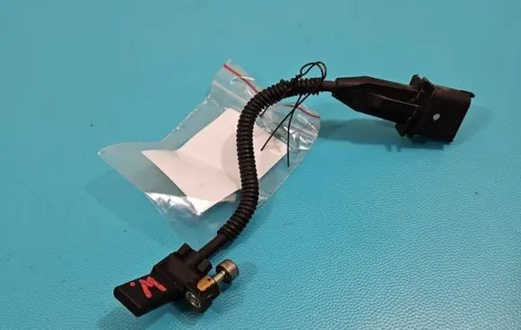 Opel Insignia A Crankshaft position sensor 55555806 IMPRK1416035
