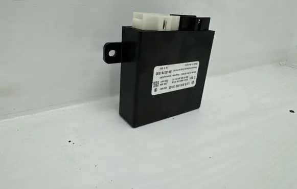 Mercedes-Benz Sprinter W906 Door central lock control unit/module A9069003903