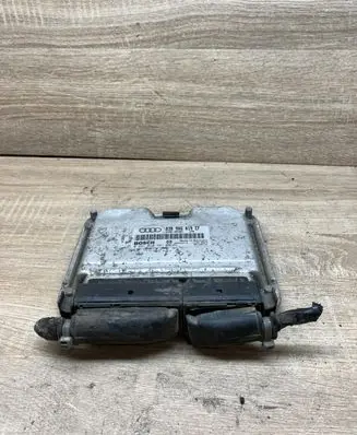 Audi A3 S3 8L Engine control unit/module 038906019EF 0281010561